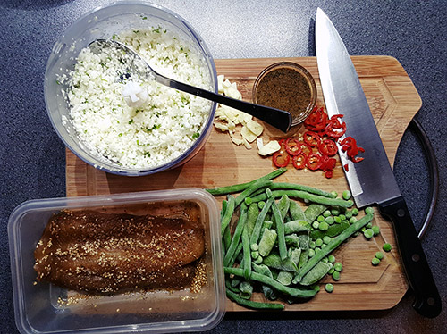 Bloemkool couscous, pittige peulvruchten en pangasiusfilet | Ingrediënten | Gewoon een foodblog