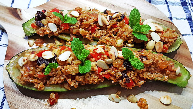 Gevulde courgette bootjes met bulgur | Gewoon een foodblog!