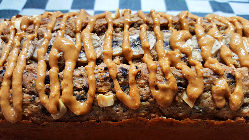 Havermout Bananenbrood met Pindakaas en Chocolade | Gewoon een foodblog!