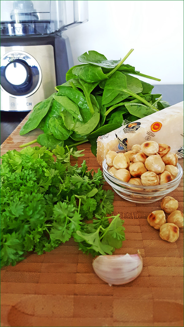 Ingrediënten spinazie pesto | Gewooneenfoodblog.nl
