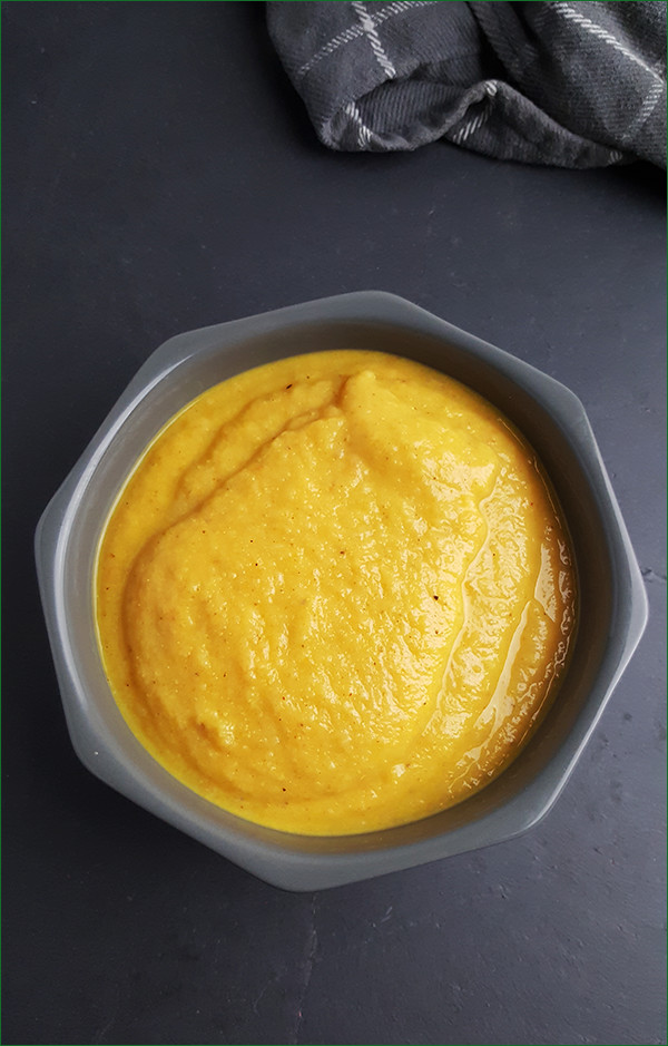 Simpele soep van geroosterde bloemkool, knoflook en wortelen | Gewoon een foodblog!