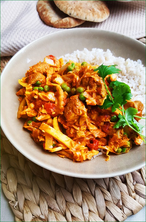Milde curry met kip, Chinese kool, doperwten en yoghurt | Gewoon een foodblog!