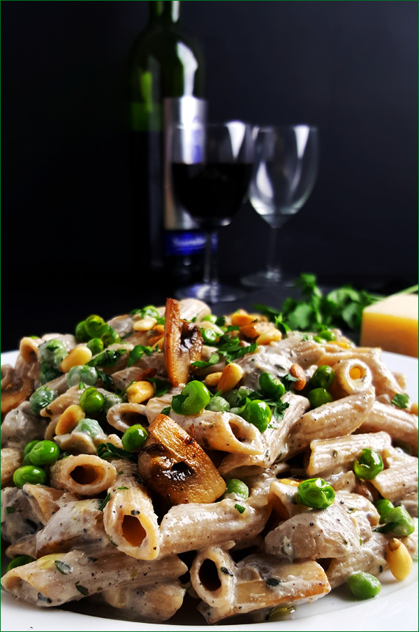 Vegetarische pasta met champignons | Gewooneenfoodblog.nl