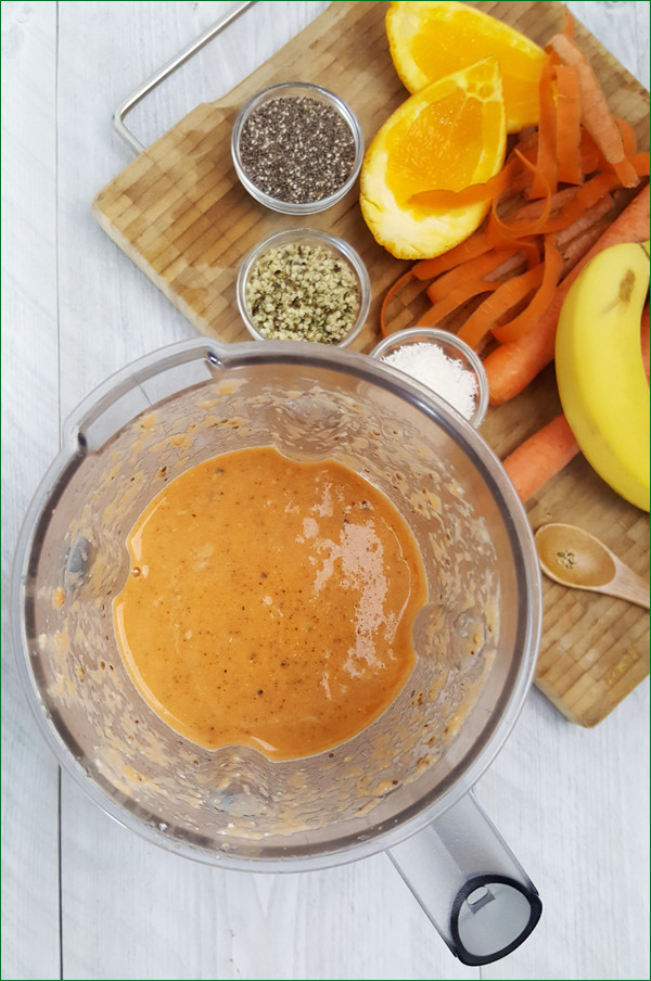Smoothie maken met wortel, sinaasappel en banaan | Gewooneenfoodblog.nl