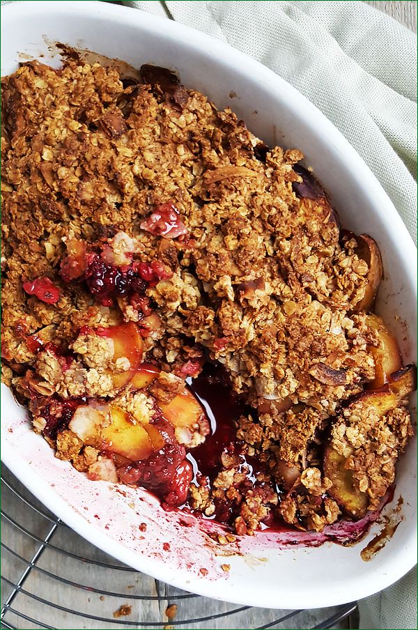 Nectarine zomerfruit crumble met haver en kokos | Gewoon een foodblog!