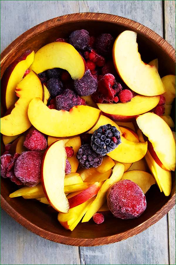 Crumble maken met nectarines en zomerfruit | Gewooneenfoodblog.nl