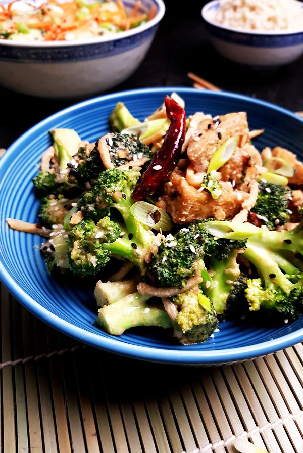 Tofu met broccoli, bamboescheuten en sesam-misosaus | Gewooneenfoodblog.nl