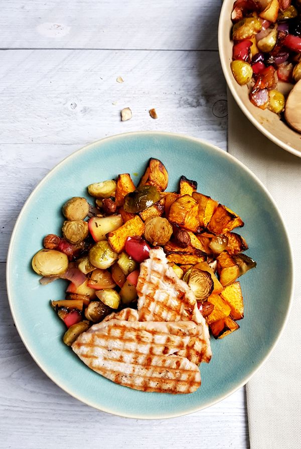 Geroosterde spruitjes met appel, ahornsiroop en kalkoen | Gewooneenfoodblog.nl