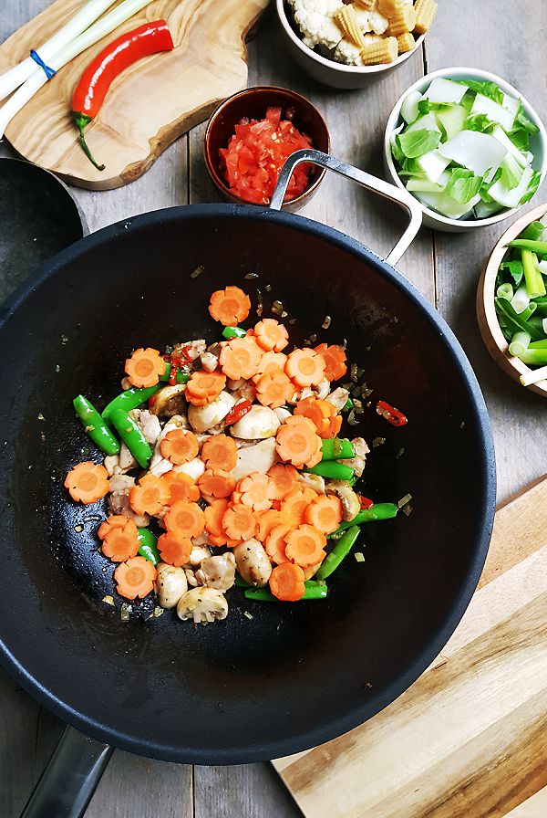 Indonesische gemengde groenten maken | Gewooneenfoodblog.nl