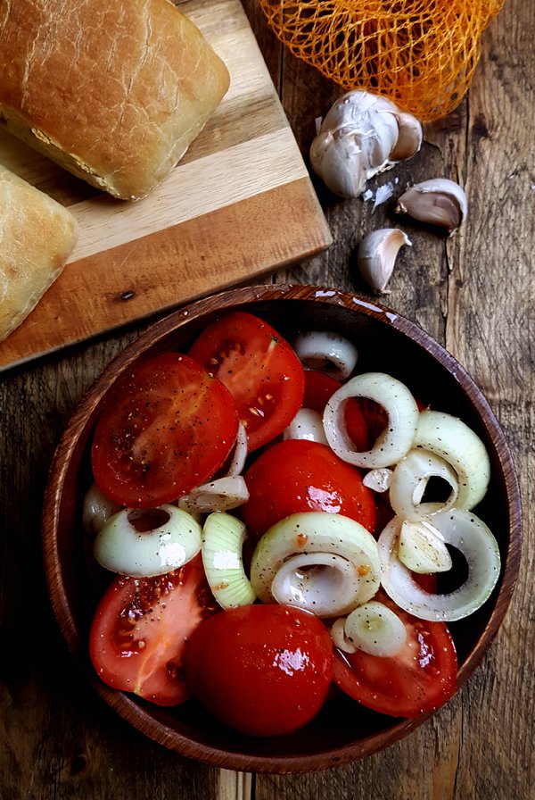 Soep van geroosterde tomaten maken | Gewooneenfoodblog.nl