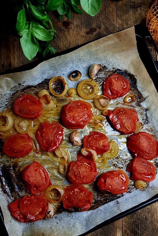 Geroosterde tomaten voor de tomatensoep | Gewooneenfoodblog.nl