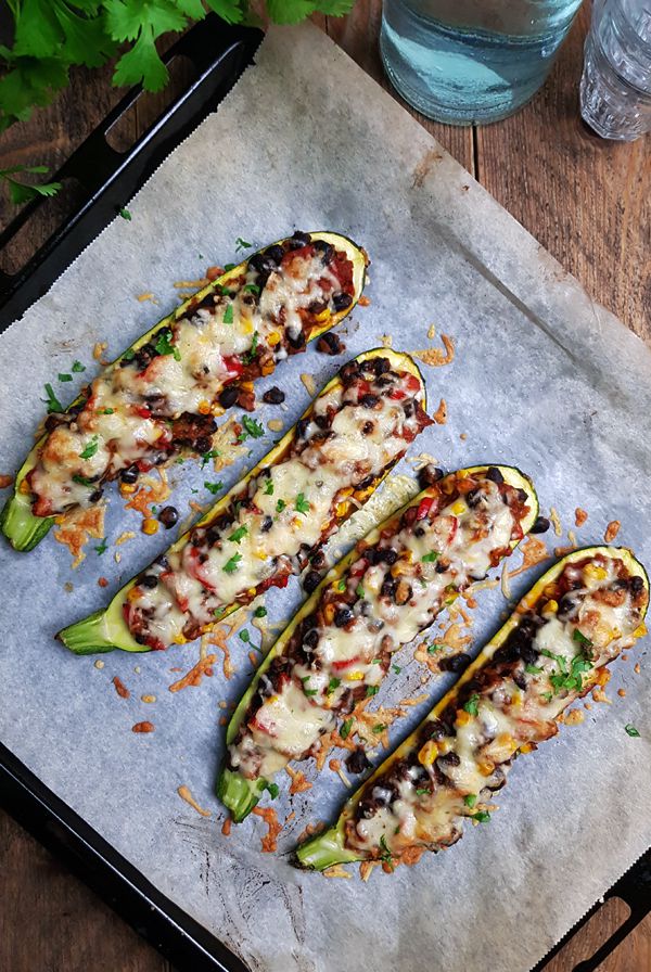 Mexicaanse gevulde courgette bootjes recept | Gewooneenfoodblog.nl