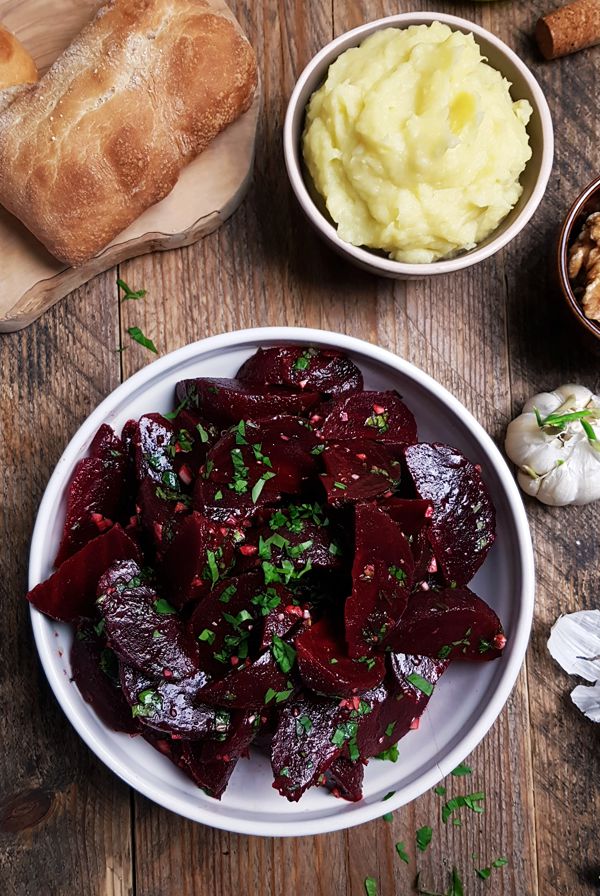 Griekse rode bietensalade (Pantzaria Salata) recept | Gewooneenfoodblog.nl