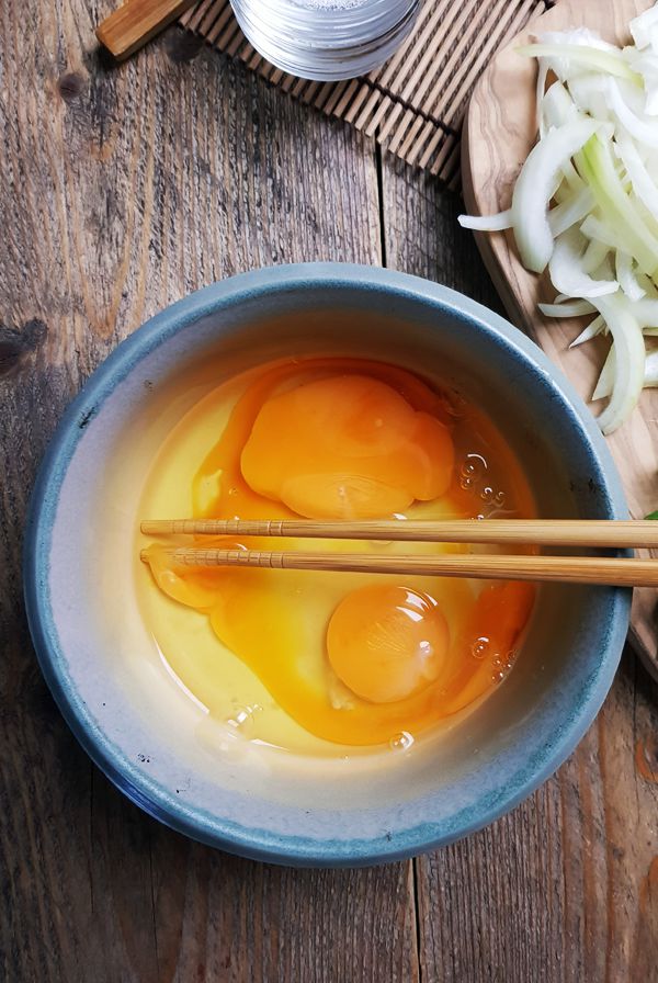 Japanse kip met ei en rijst maken | Gewooneenfoodblog.nl