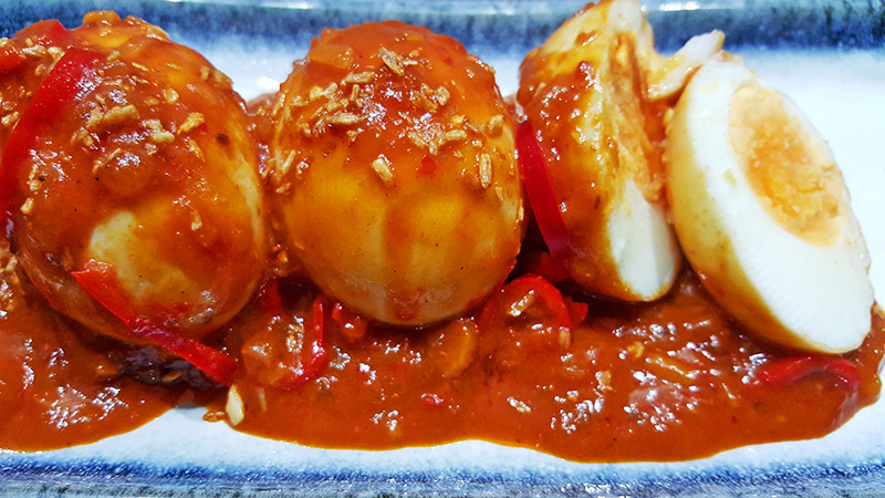 Sambal goreng telor (Indonesische pittige eieren)