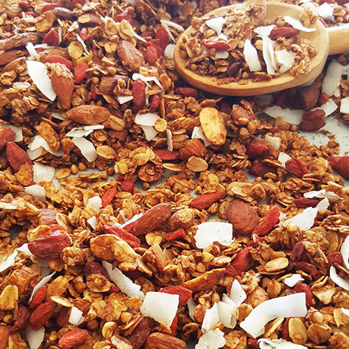 Boekweit granola met goji bessen en kokos