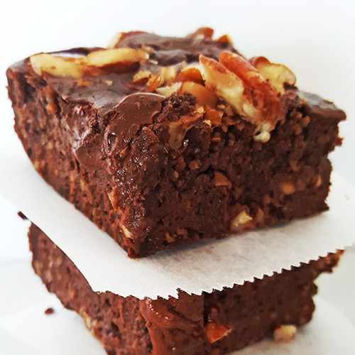 Zwarte bonen mokka brownies met Whey | Gewoon een foodblog!