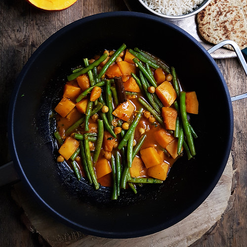 Pompoencurry met kikkererwten, sperziebonen en kokosmelk - Gewooneenfoodblog.nl